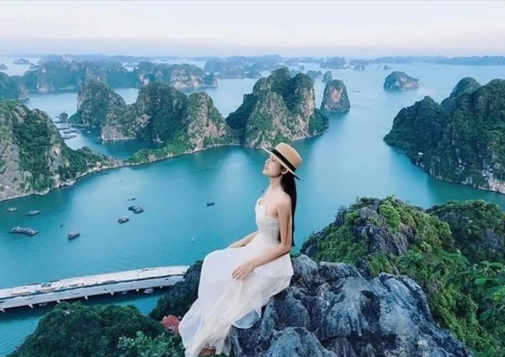 núi bài thơ hạ long, cẩm nang du lịch hạ long